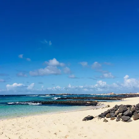 House With The Heated Pool Next To Rocky Point * Corralejo