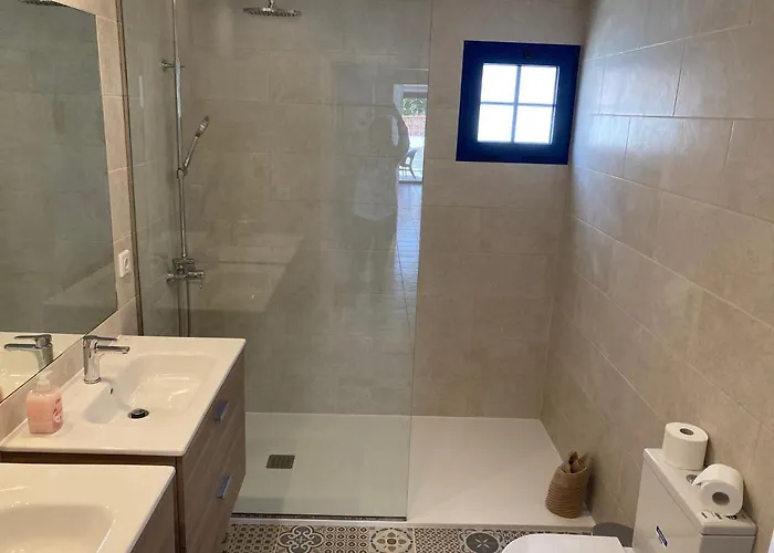 House With The Heated Pool Next To Rocky Point * Corralejo