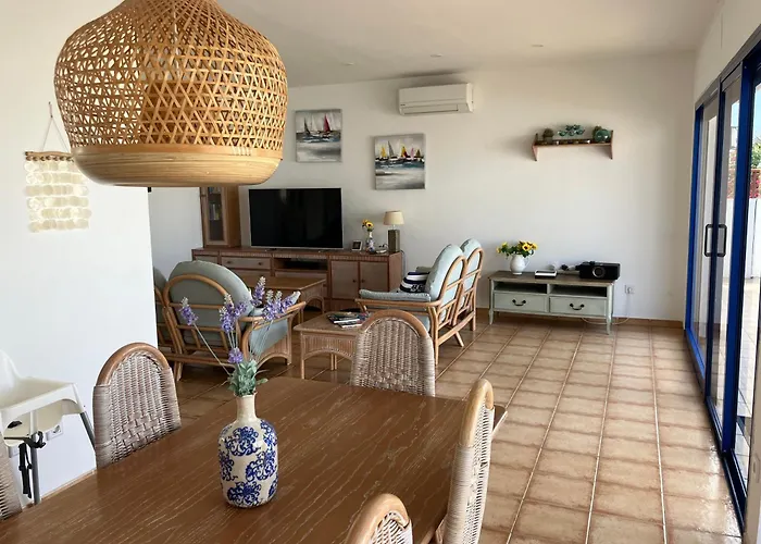 Villa House With The Heated Pool Next To Rocky Point Corralejo